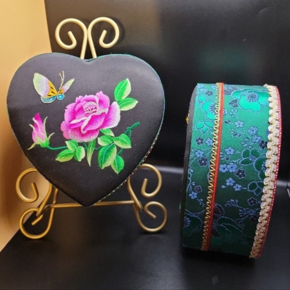 Vintage Set of 5 Nesting Baskets - Picture 2 of 7